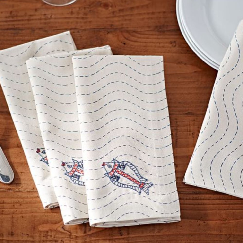 Pottery Barn Cloth Kissing Fish Napkins Set of 4